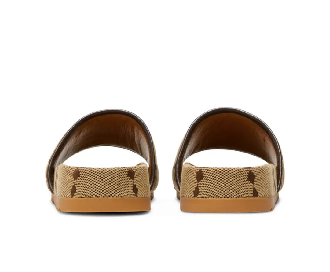 GUCCI GG Canvas Slide Sandal